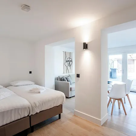 Becke, With Private Parking Apartment *