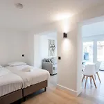 Becke, With Private Parking Apartment *