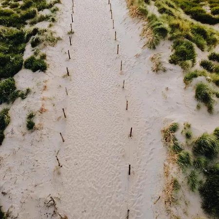 Becke, With Private Parking *