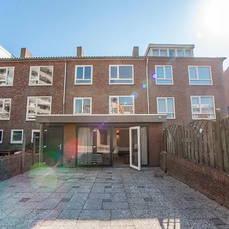 Becke, With Private Parking זנדוורט