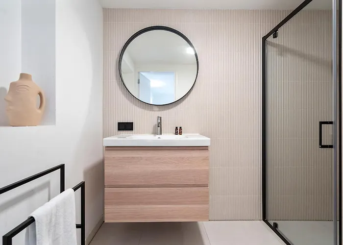 Becke, With Private Parking