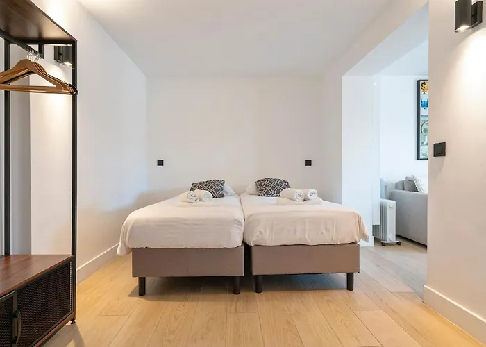 Becke, With Private Parking Apartman *