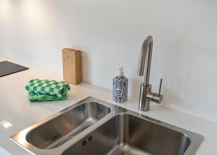 Becke, With Private Parking * Zandvoort