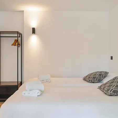 Becke, With Private Parking Apartment